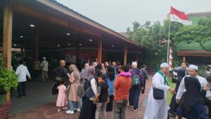 jamaah umroh Kias Travel kembali dengan selamat ke tanah air